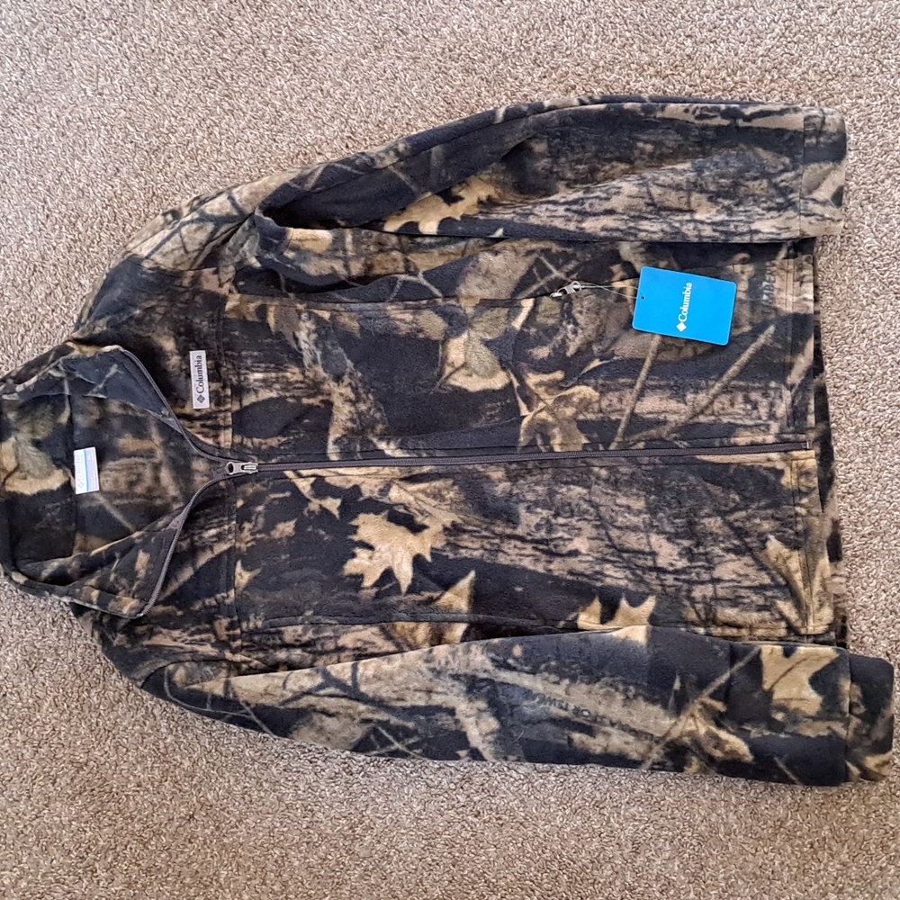 Brand new w/tags Boys XL youth Columbia Zing III camo fleece